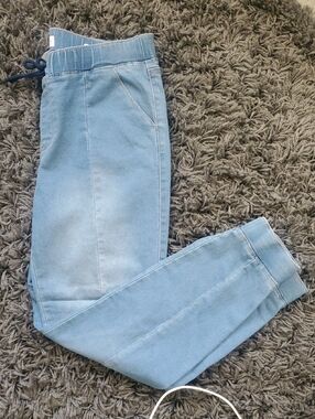 sofia by sofia vergara Light Blue Denim Jogger with Navy Drawstring